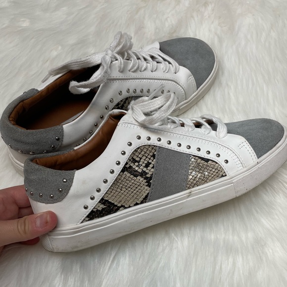 | Steve Madden | Annita Sneaker. Size 8. - Picture 3 of 7